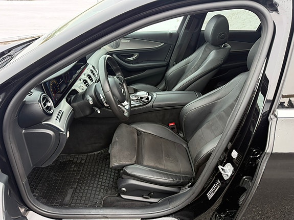 Mercedes-Benz E220 5 of 5