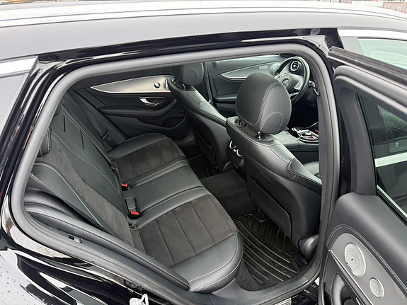 Mercedes-Benz E220 7 of 9