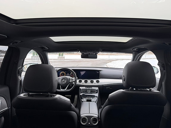 Mercedes-Benz E220 9 of 9