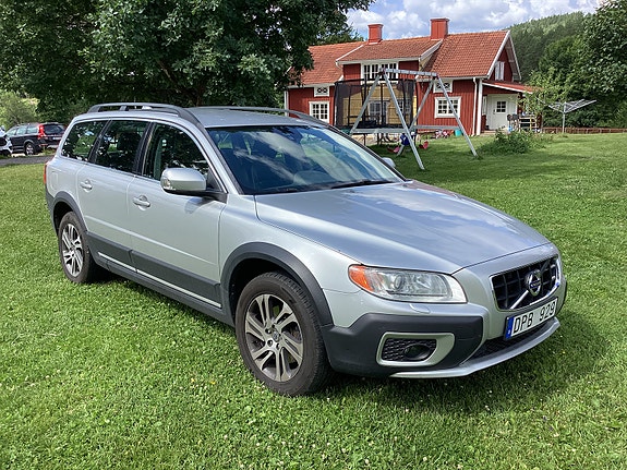 Volvo XC70 3 of 5