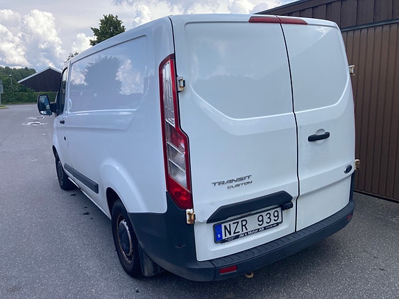 Ford Transit Custom 14 of 14