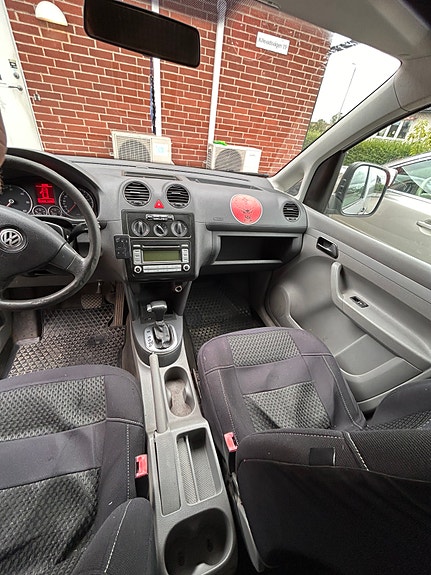 Volkswagen Caddy 5 of 5