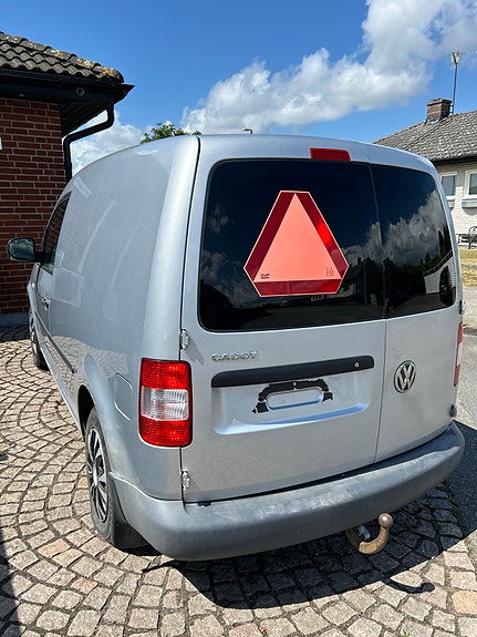 Volkswagen Caddy 2 of 5