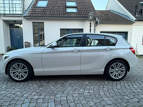 BMW 116i 8 of 13