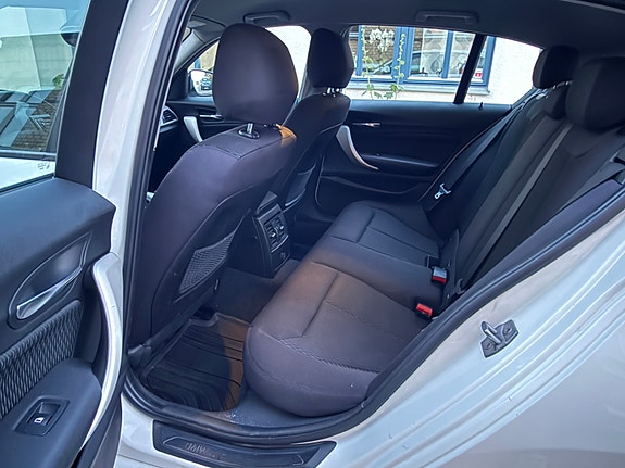 BMW 116i 11 of 13