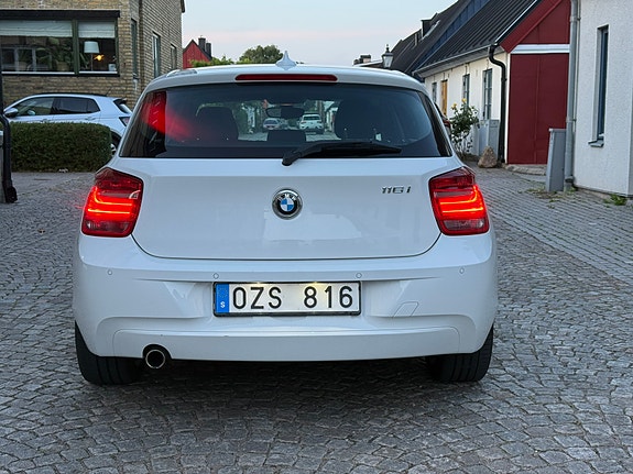 BMW 116i 6 of 13