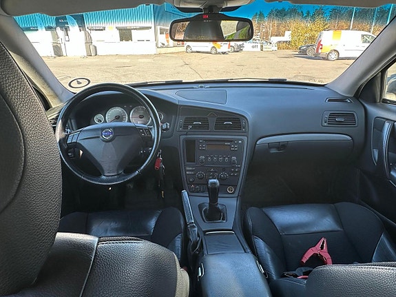 Volvo V70 7 of 8