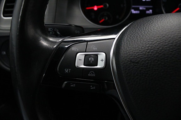 Volkswagen Golf VII 18 of 19