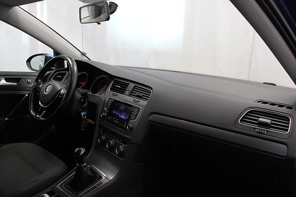 Volkswagen Golf VII 9 of 19