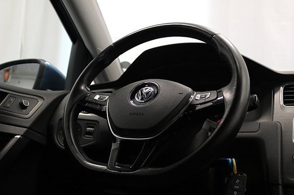 Volkswagen Golf VII 15 of 19