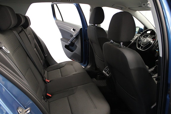 Volkswagen Golf VII 11 of 19
