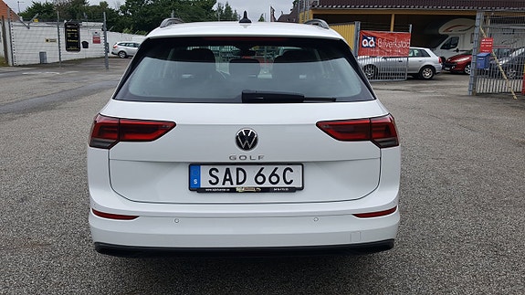 Volkswagen Golf VIII 13 of 30