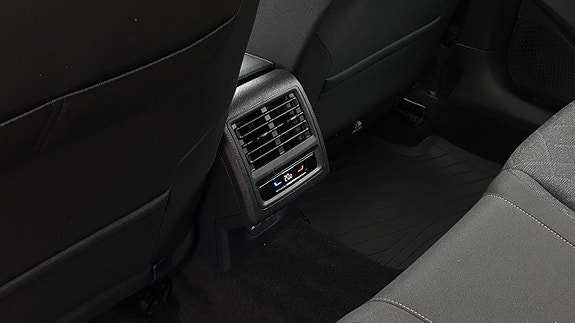 Volkswagen Golf VIII 25 of 30