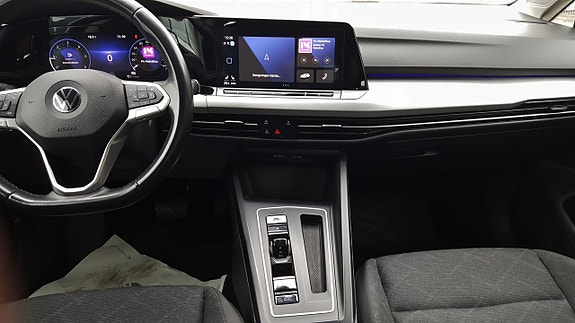 Volkswagen Golf VIII 15 of 30