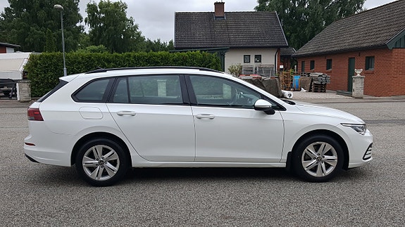Volkswagen Golf VIII 8 of 30