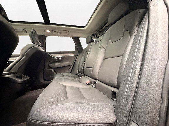 Volvo V90 17 of 30