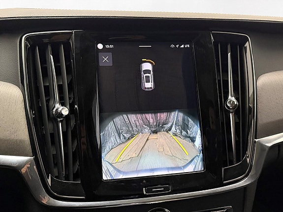 Volvo V90 26 of 30