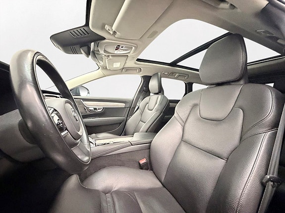 Volvo V90 16 of 30
