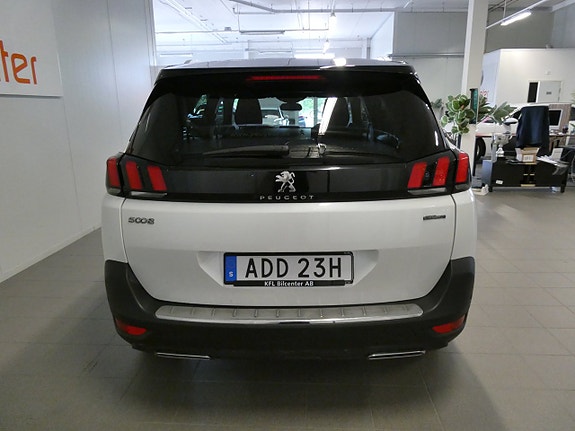 Peugeot 5008 5 of 5