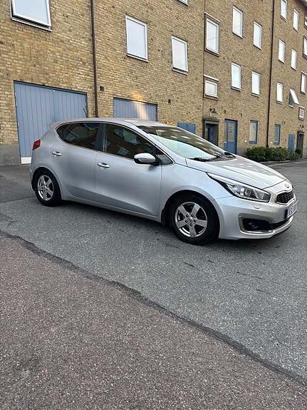Kia Ceed 4 of 5