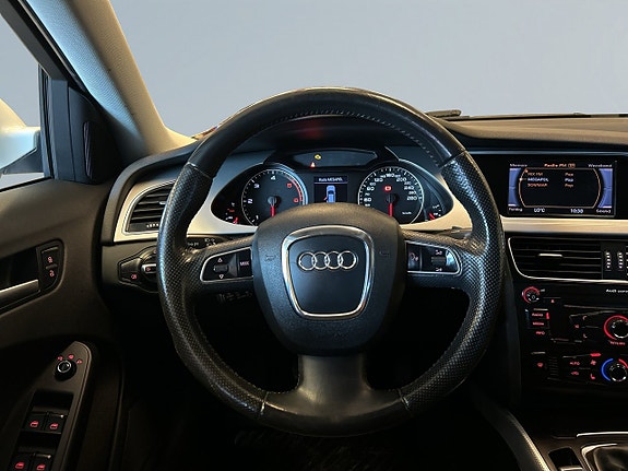 Audi A4 9 of 21