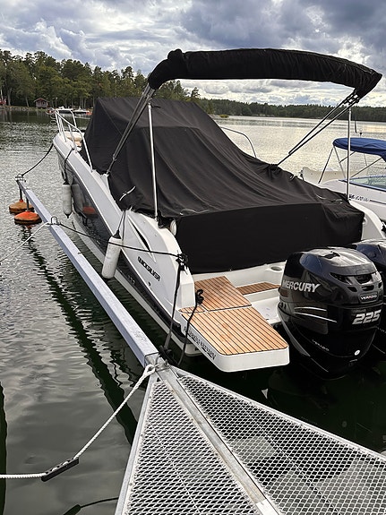Quicksilver Active 875 Sundeck 2019 – 2 x Mercury Verado 225 hk 6 of 12