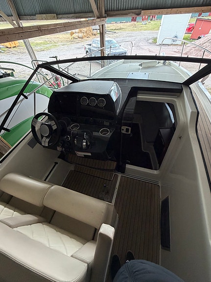Quicksilver Active 875 Sundeck 2019 – 2 x Mercury Verado 225 hk 10 of 12