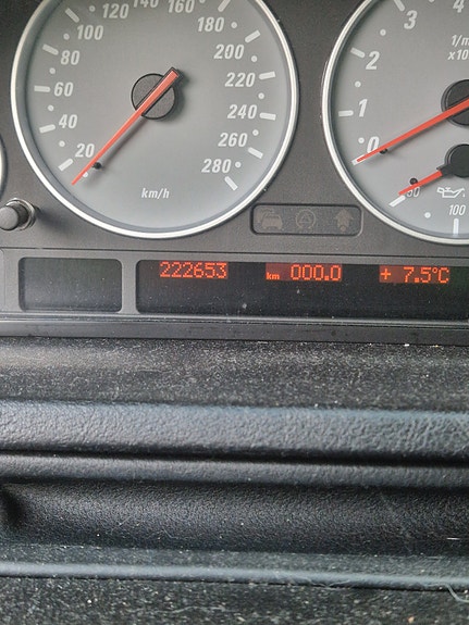 BMW X5 3 of 4