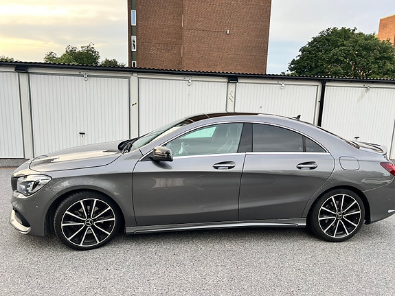 Mercedes-Benz CLA180 4 of 5