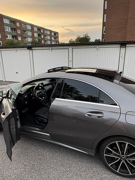 Mercedes-Benz CLA180 6 of 8