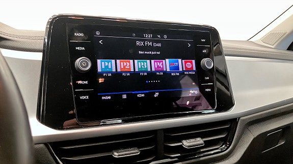 Volkswagen T-Roc 12 of 16