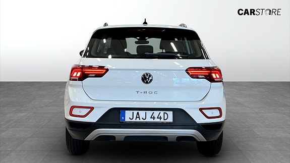Volkswagen T-Roc 7 of 16