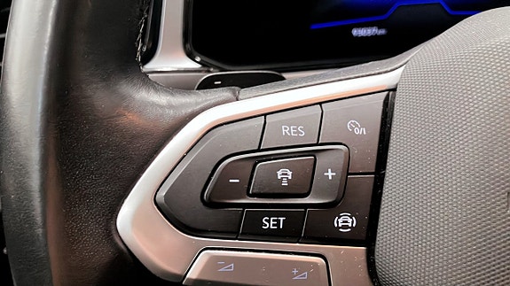 Volkswagen T-Roc 14 of 16
