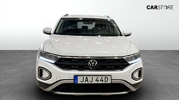 Volkswagen T-Roc 8 of 16