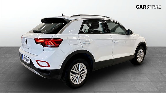Volkswagen T-Roc 2 of 5