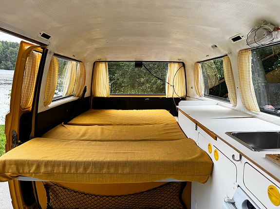 Volkswagen Caravelle 24 of 30