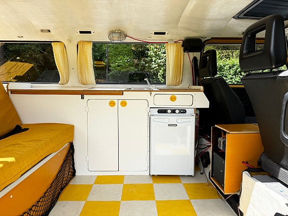 Volkswagen Caravelle 11 of 30