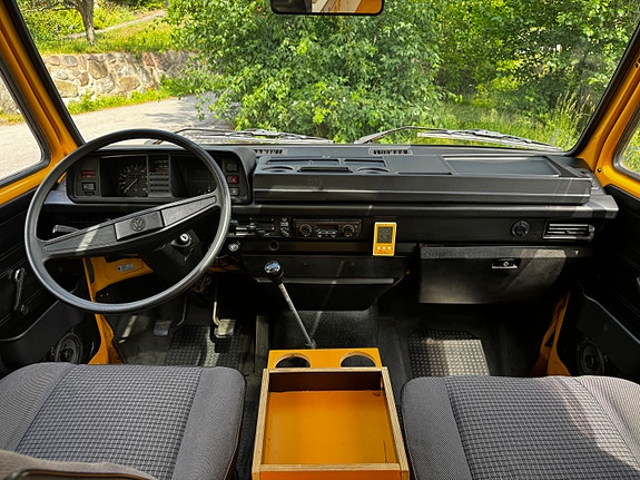Volkswagen Caravelle 19 of 30