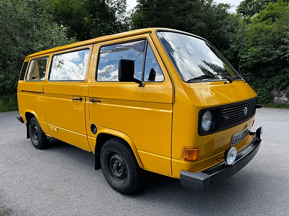 Volkswagen Caravelle 2 of 30