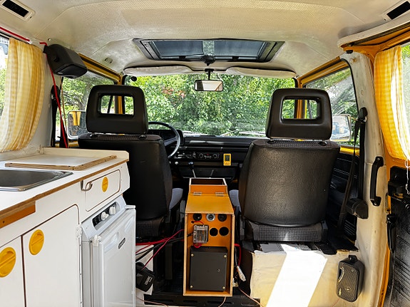 Volkswagen Caravelle 18 of 30