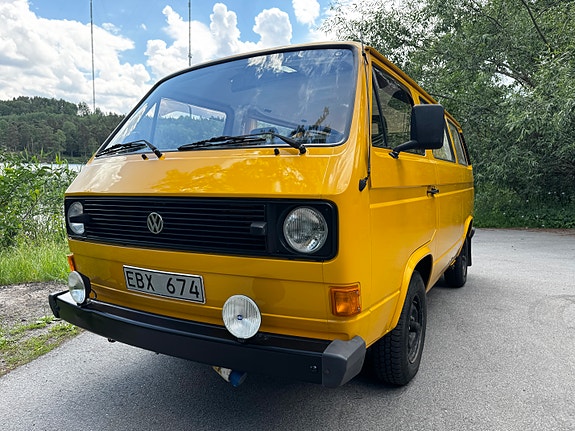 Volkswagen Caravelle 3 of 30