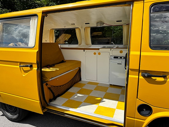 Volkswagen Caravelle 14 of 30