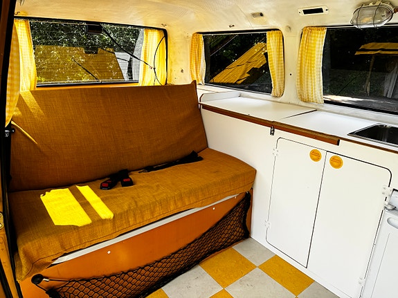 Volkswagen Caravelle 13 of 30