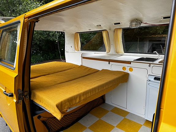 Volkswagen Caravelle 25 of 30