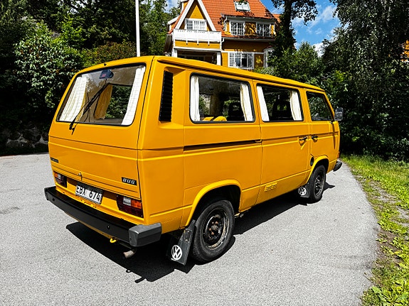 Volkswagen Caravelle 9 of 30