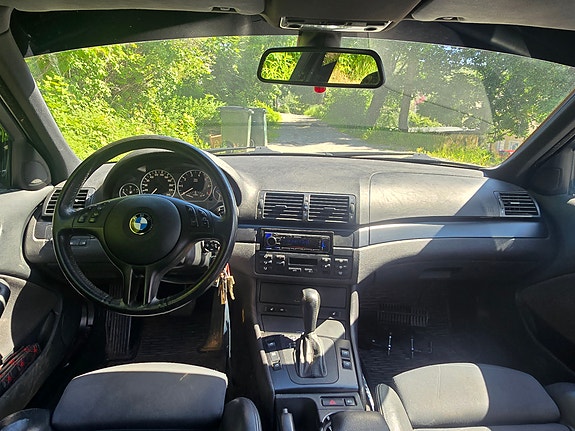 BMW 320i 6 of 7