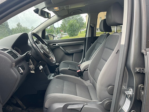 Volkswagen Touran 8 of 11