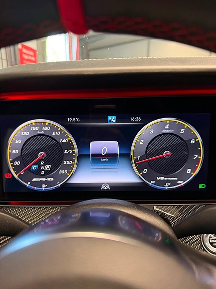 Mercedes-Benz E63 27 of 30