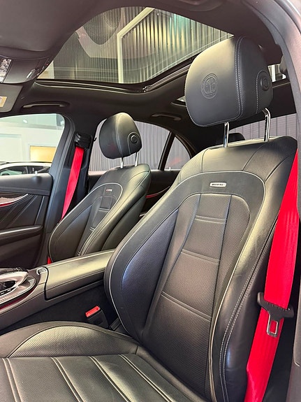 Mercedes-Benz E63 17 of 30