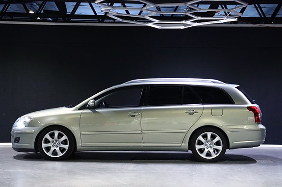 Toyota Avensis 6 of 23